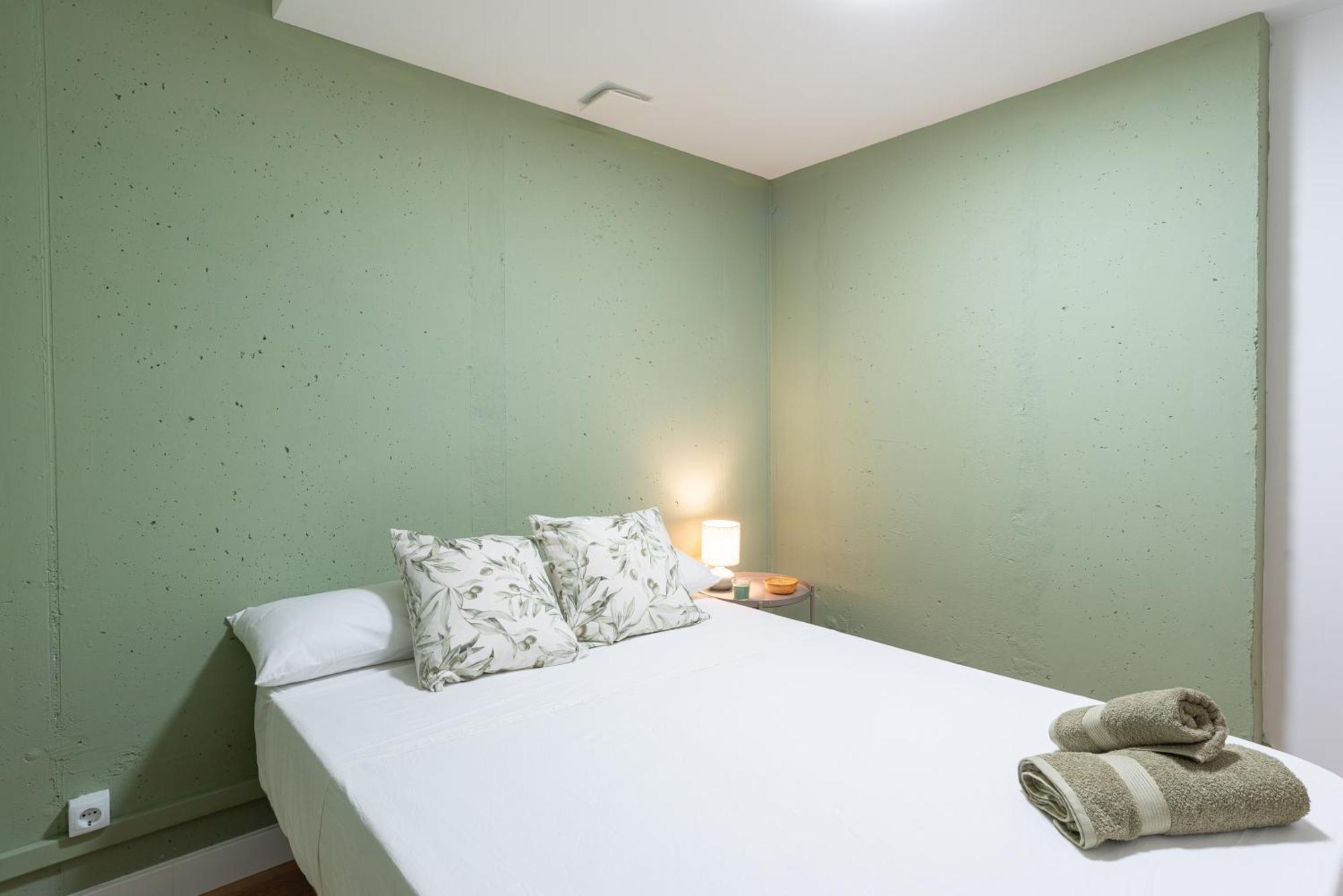 Villa Valentina - Renovated On Los Alamos Beach Torremolinos Kültér fotó