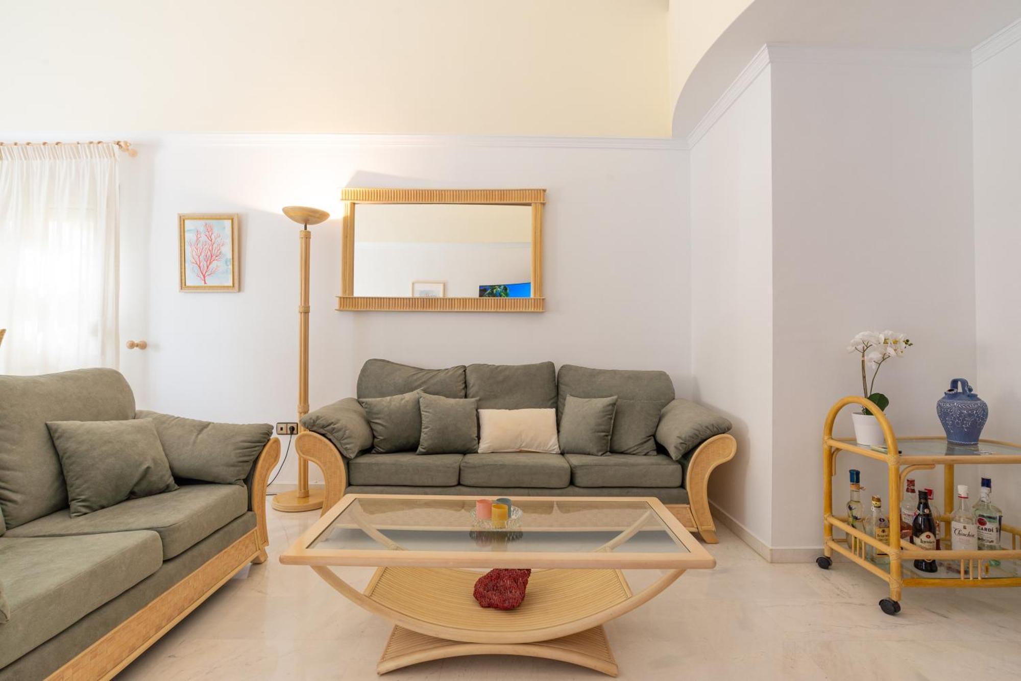 Villa Valentina - Renovated On Los Alamos Beach Torremolinos Kültér fotó