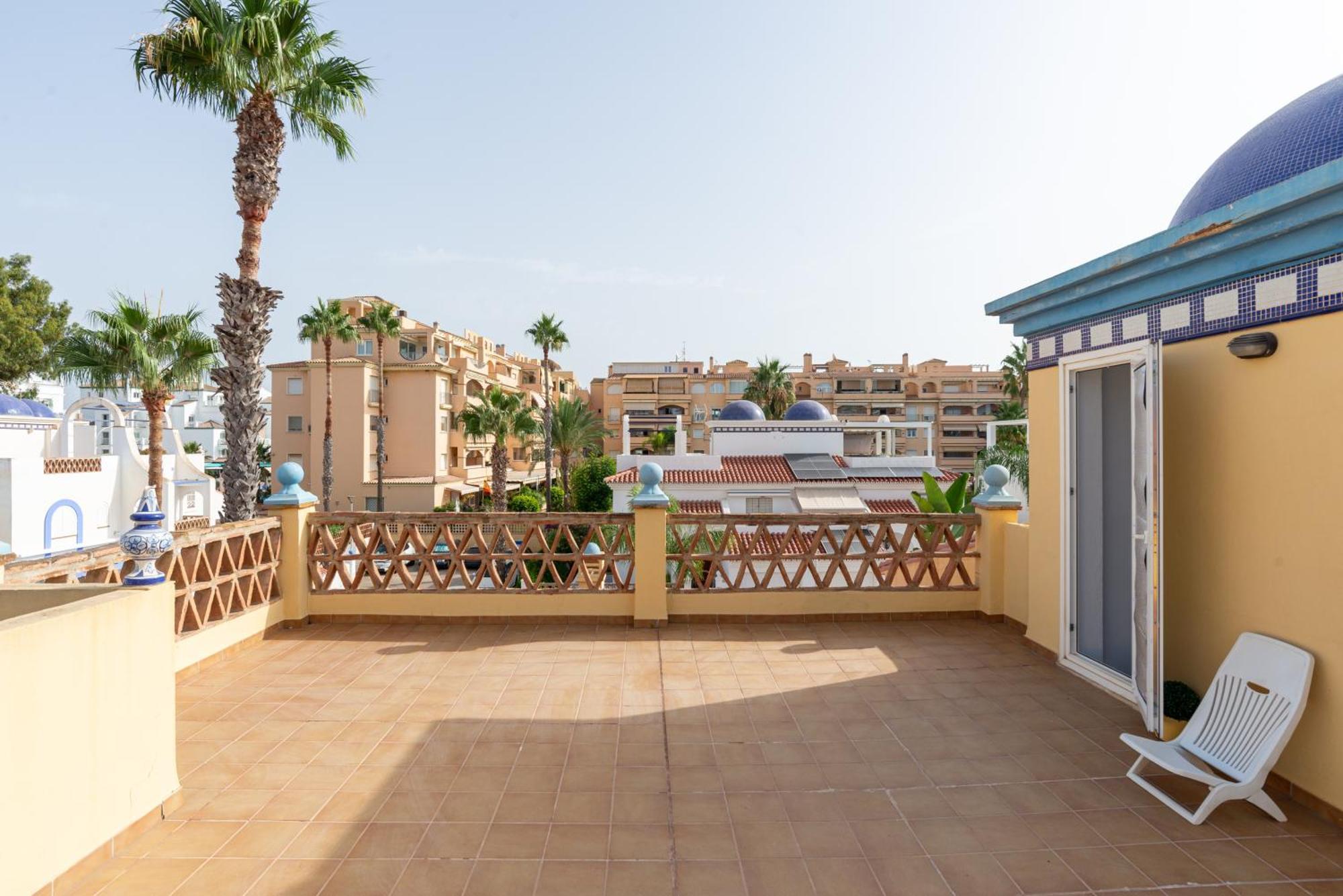 Villa Valentina - Renovated On Los Alamos Beach Torremolinos Kültér fotó
